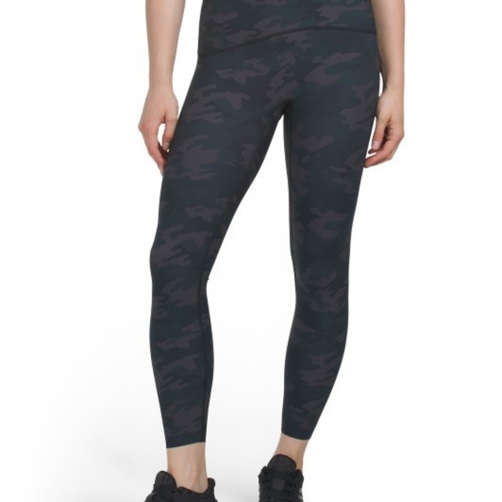 Spanx Booty Boost® Active Camo 7/8 Leggings Size S